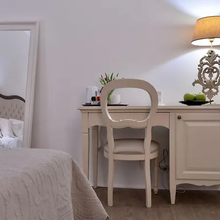 بيت ضيافة Palazzetto Barnaba 4*